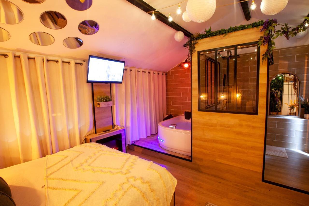 Love Room Romantique Les Petits Plaisirs Angers Eksteriør billede